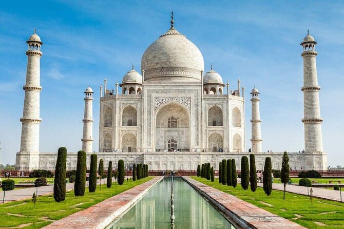 3 Days Golden Triangle Private Tour - Jaipur Day 3: Jantar Mantar, City Palace, Hawa Mahal, and lake-side Jal Mahal