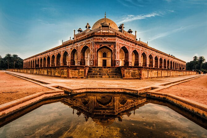 3-Days Golden Triangle's Private Tour - Day 1 in Delhi: forts, mosques, and a fast temple circuit before Agra
