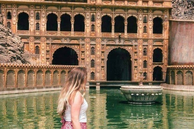 4 Days Private Golden Triangle Tour to Agra and Jaipur from Delhi - Day 1 Delhi sights: markets, big mosques, and Mughal landmarks