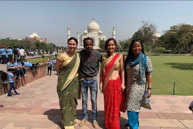 4-Days Private Luxury Golden Triangle Tour Agra Jaipur New Delhi - Day 1 in Delhi: UNESCO towers, a lotus temple, and Old Delhi energy
