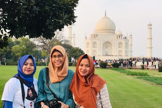 6 Days Golden Triangle Tour - Day 5 Jaipur in Full Color: Amer Fort, Jal Mahal, Hawa Mahal, and More