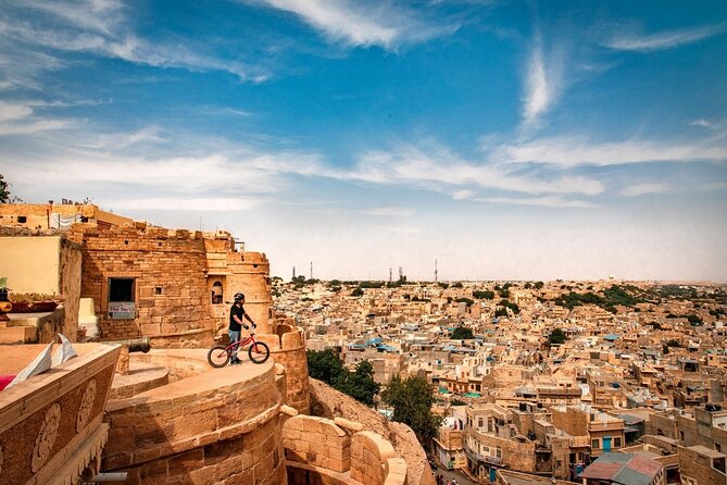 8-Day Golden Triangle & Rajasthan Private Tour from Delhi - Jaipur in one day: Amber Fort plus the City Palace, Jantar Mantar, and Hawa Mahal