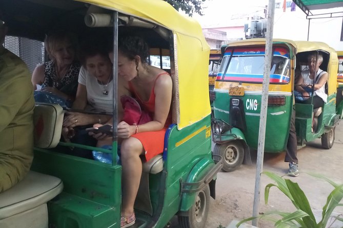 Agra: 6 Hour Tuk-Tuk / Rickshaw Tour - Agra Fort: the second UNESCO stop and where the guide helps