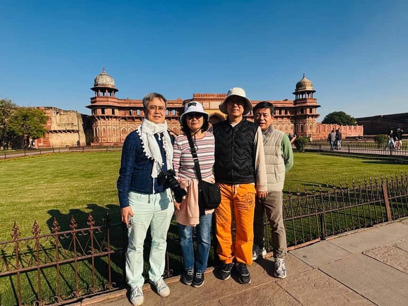 Agra: Agra Fort and Baby Taj Private Tour with Pickup & Drop - Pickup, Car, and Time Math for a 2.5-Hour Private Tour