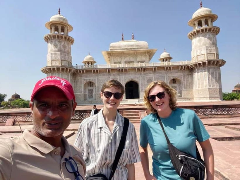 Agra: Baby Taj and Mehtab Bagh Sunset Viewpoint Tour - Pickup in an AC private car, and why that matters in Agra