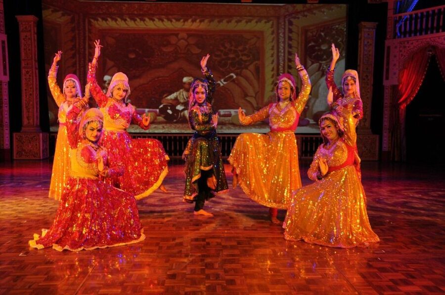 Agra Evening Tour with Sunset view Taj Mahal - Cultural shows, when the evening schedule lines up