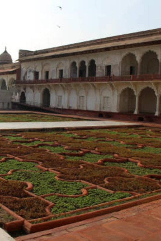 Agra fort, Baby Taj & Mehtab Bagh Express Ticket With Option - Guides You Can Actually Learn From (and Get Photos With)
