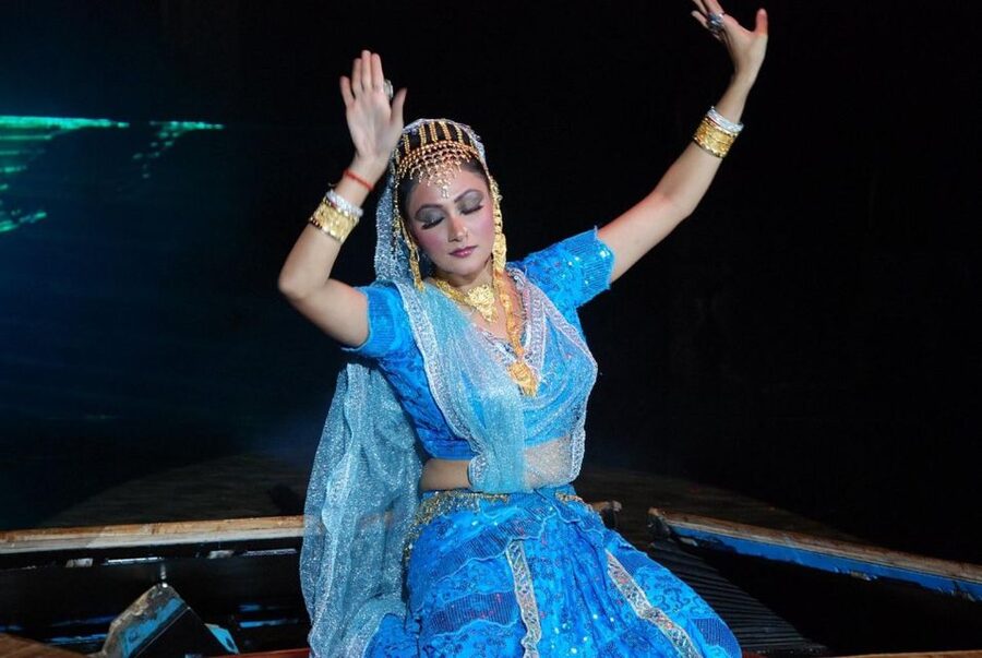 Agra: Mohabbat the Taj show tickets and agra transfers - Mohabbat The Taj, more than a ticket for an evening show