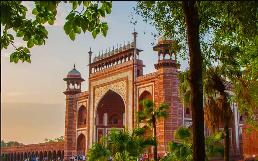 Agra: Premier Tour of Taj Mahal & Agra Fort All Inclusive - Who Should Book This Tour (and Who Might Not)