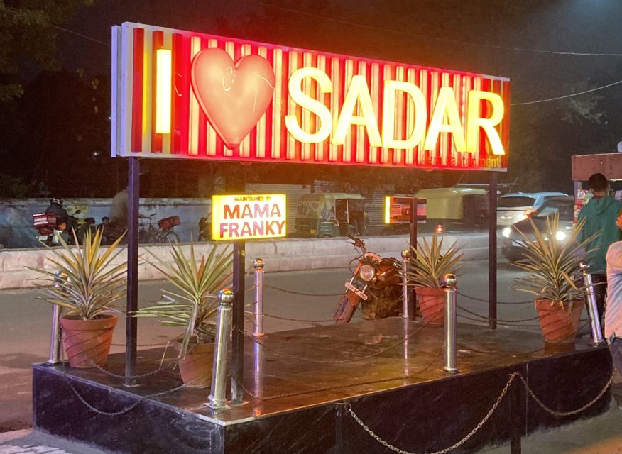 Agra: Sadar Bazar Food Market Night Walking Tour by Tuk-Tuk - Tips to Make Your Night Tastings Go Smoothly