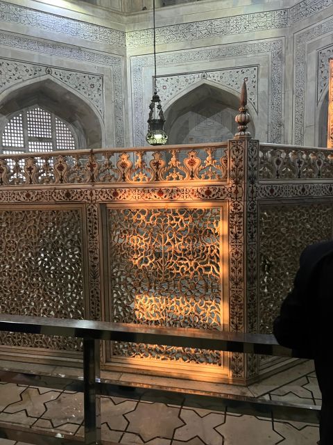 Agra: skip-the-line Sunrise Taj Mahal with Mausoleum Tour - Private AC Pickup and Pre-Booked Tickets: The Real Value