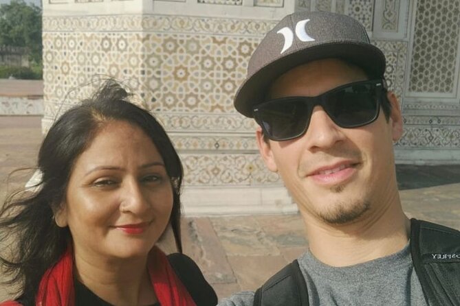Agra: Taj Mahal and Mausoleum Tour with guide - Taj Mahal walkthrough: what you see in 3 hours that you might miss alone