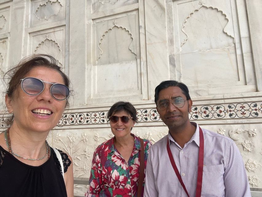 Agra: Taj Mahal with Mausoleum Skip-the-Line tickets & guide - A realistic look at the 3-hour flow