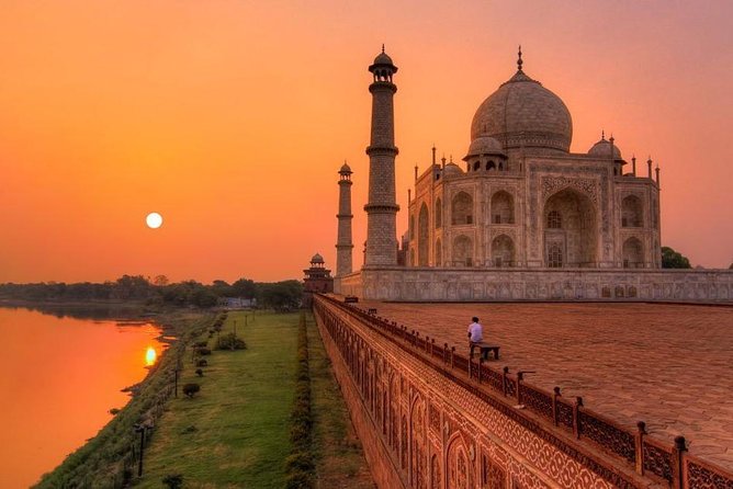 All-Inclusive Private Sunrise Taj Mahal & Agra City Tour - Courtyard Agra 5-Star Buffet Lunch: Real Fuel, Real Air-Conditioning