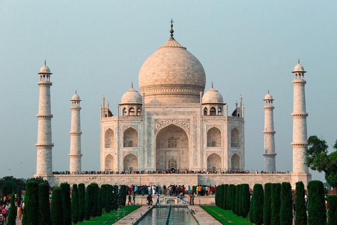 All Inclusive Private Taj Mahal Luxury Tour from Delhi by Car - Agra Fort: why the second monument is worth your attention