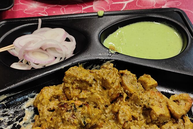 Amritsar Food Walk With Hidden Gems - Guru Bazaar: The Gold and Diamond Market Feeling Up Close
