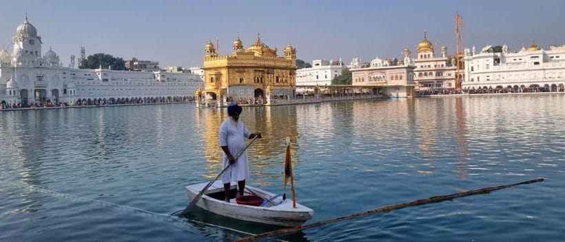 Amritsar: Golden Temple and Jallianwala Bagh Guided Tour - Jallianwala Bagh, what you should notice during the memorial stop