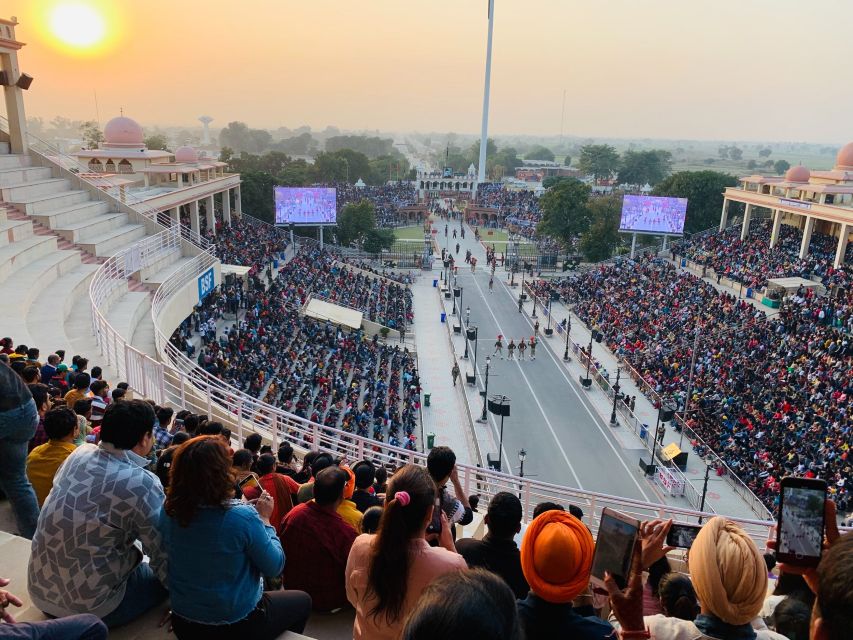 Amritsar : Golden Temple and Jallianwala Bagh Private Tour - Lunch in Amritsar: Keep It Simple and Stay on Time