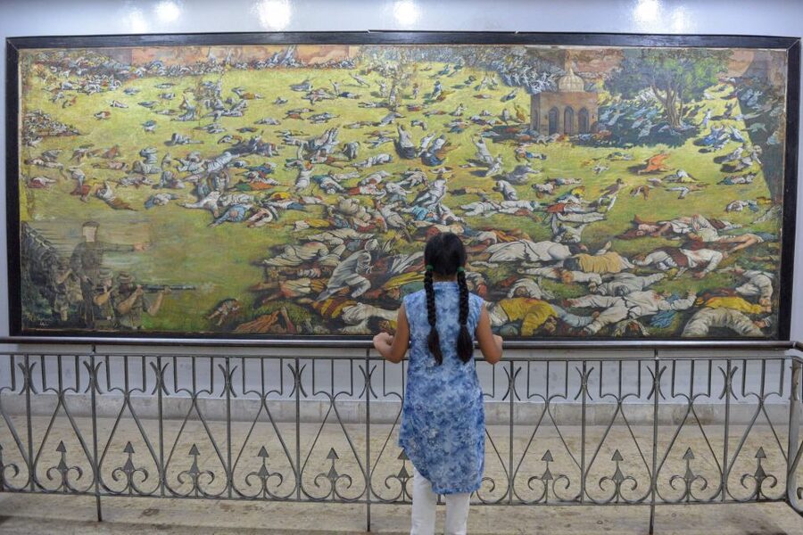 Amritsar: Small Group Sightseeing Tour with Wagah Border - Extra Amritsar Time: Town Sights, Snacks, and a Needed Breather