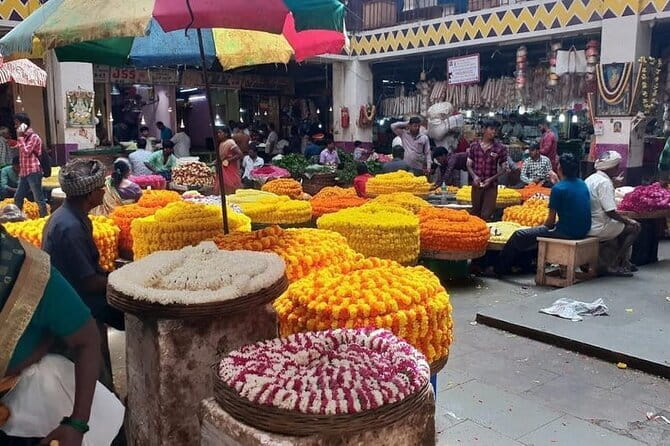 Bangalore : Evening Food Street Walk and Market Visit - Starting at Chickpet Metro Station: Easy to Find, Easy to Begin