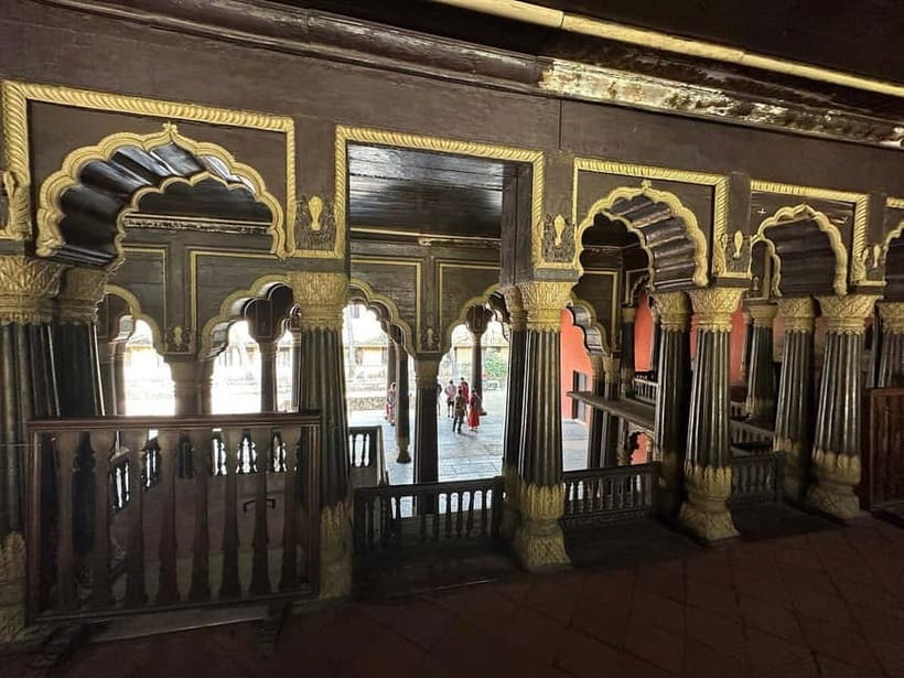 Bangalore: Palace, Temples, Fort & Markets Walking Tour - Starting at Tipu Sultans Summer Palace: Where Bangalore’s Story Turns On