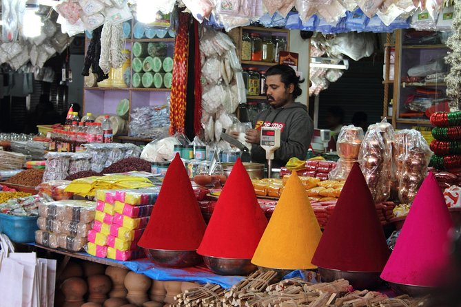 Bengaluru Pete City Market Half-Day Walking Tour - Entering Tipu Sultan’s Summer Palace near KR Market