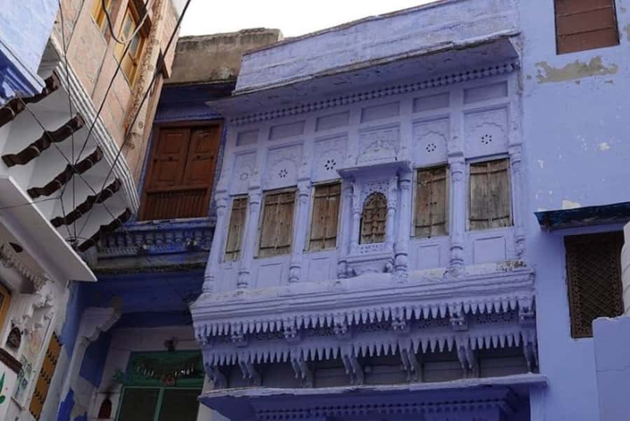 Blue City Heritage Walking Tour With Pick Up & Drop Off - Starting at Pal Haveli by the Clock Tower: Your Orientation Point