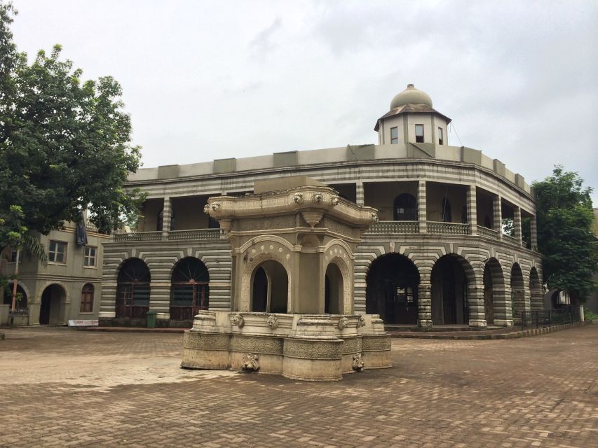 Bollywood Filmcity tour with Dance show. - Bollywood Film City in 3 Hours: Exactly What You’re Buying