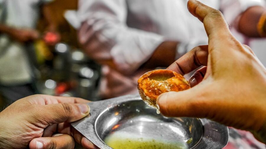 Bombay Express Mumbai Food Tour with 15+ Tastings - Zaveri Bazaar and khau galli lanes: chaat, papads, and street energy