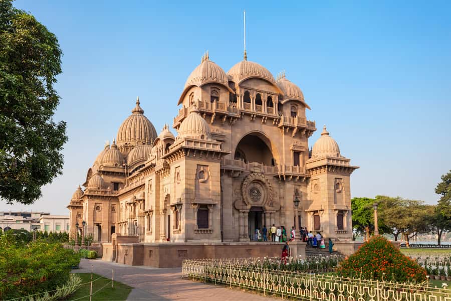 Build Your Own: Customizable Private Tour of Kolkata - Flower Market and Local Street Color: Choose This If You Like Atmosphere