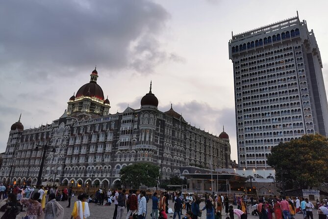 Customize private tour with pickup - Gateway of India: your quick start and the harbor mood