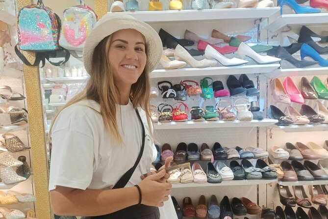 Customized Half Day or Full Day Delhi Shopping Tour with Female Consultant - How Pickup, A/C Transport, and Tuk Tuks Keep You From Losing Hours