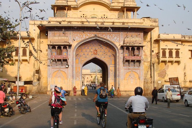 Cyclin'Jaipur - Explore the city on a cycle! - Why CyclinJaipur beats sightseeing by car