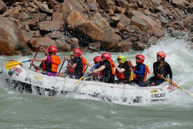 Day Rafting in Rishikesh- 16km - 16km of Ganga Rapids: Shivpuri to NIM Beach