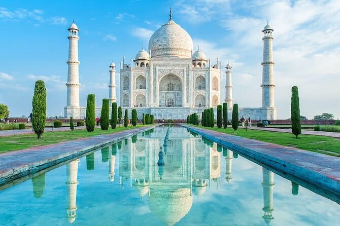 Day Trip to Taj Mahal, Agra Fort and Baby Taj from Delhi by Car - Lunch and Water: Small Inclusions That Make the Day Trip Work