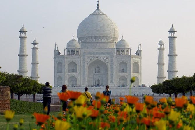 Day Trip to Taj Mahal, Agra Fort and Baby Taj from Delhi by Car - Who Should Book This Day Trip?