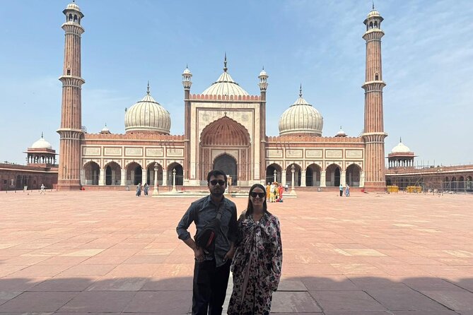 Delhi: Best 4 to 8 hour Old and New Delhi City Tour-All Inclusive - Jama Masjid: walking the courtyard and feeling the scale of Old Delhi
