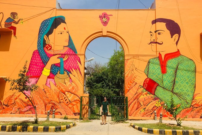 Delhi Street Art Tour - Khan Market: a quick introduction to modern Delhi culture