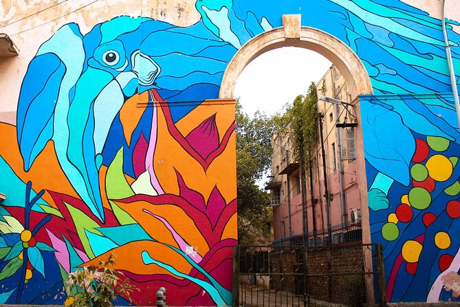 Delhi Street Art Tour - Getting there: Connaught Place meeting point and a 9:00 am start