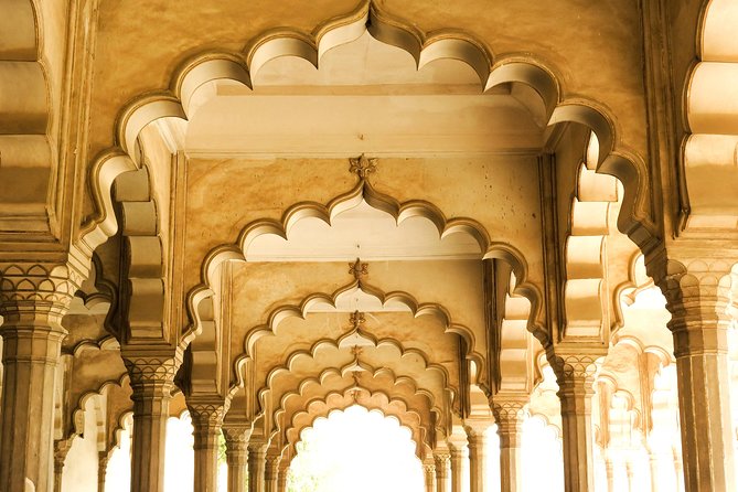 Delhi to Agra Taj Mahal Private Day Trip by Superfast Train - Arriving in Agra Cantt: Transfer to Refresh and Meet Your Guide