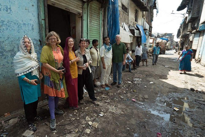Dharavi Slum Tour in Mumbai with Combo Packages & Transfers - Private guide plus transfers: how the logistics shape the experience