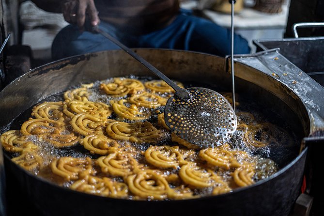 Evening Food Tour - Crowds, comfort, and the small stuff that keeps the night smooth