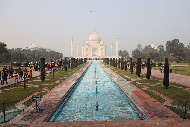 Exclusive North India with Varanasi (Delhi-Jaipur-Agra-Orcha-Kamasutra Temple) - Your guides, drivers, and what the included transport really buys you