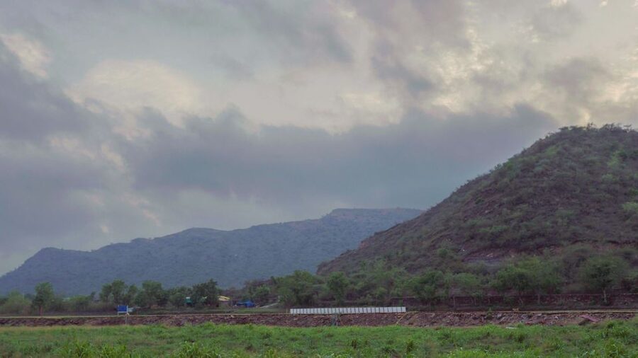 Farm to Table: With a local farmer family - From Udaipur Outskirts to Farm Fields and Devras