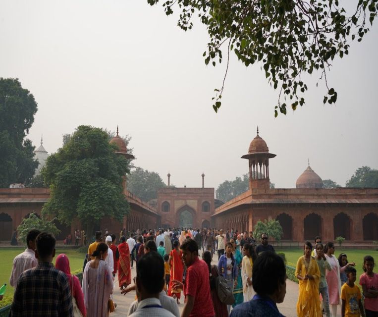 Fast-track entry into taj mahal with entrance included. - Your 3-Hour Taj Mahal Visit: Guided, Flexible, Photo-Friendly