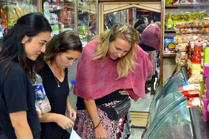 Food Tour and Eat like Locals - Small Group Size, Personal Attention, and Why Max 10 Matters