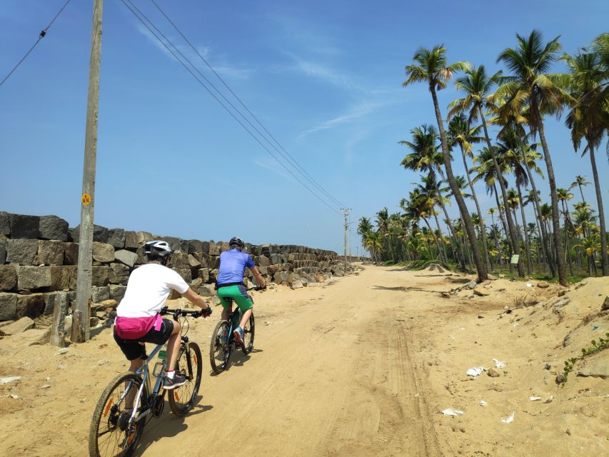Fort Kochi Heritage Day Cycling Tour - Mattancherry Palace murals: where the art does the talking