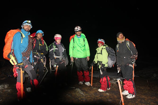 Friendship Peak Trek - Staff and Safety: What the Package Says, and What Reviews Confirm