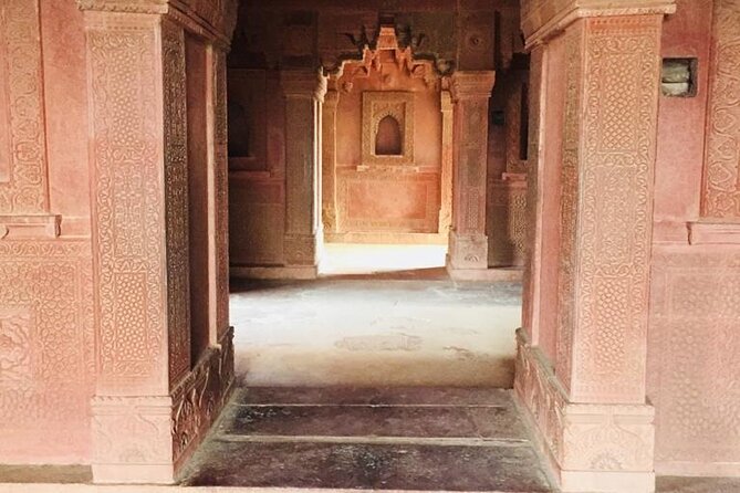 From Agra: 1 day Taj Mahal Sunrise Tour With Fatehpur Sikri - Price and logistics: when the deal is truly a deal