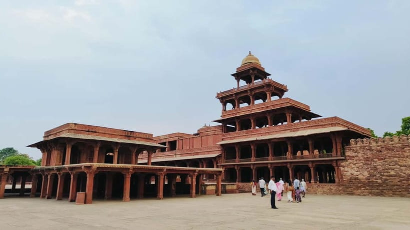 From Agra : Fatehpur Sikri Sightseeing by Private Car - Salim Chishti and the Chishti Order: why this place isn’t just stone